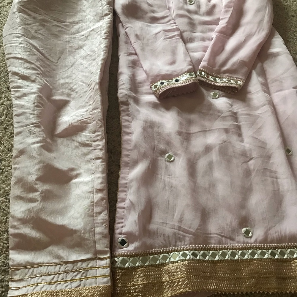 Light Lavender Pink Salwar Kameez - Picture 6 of 9